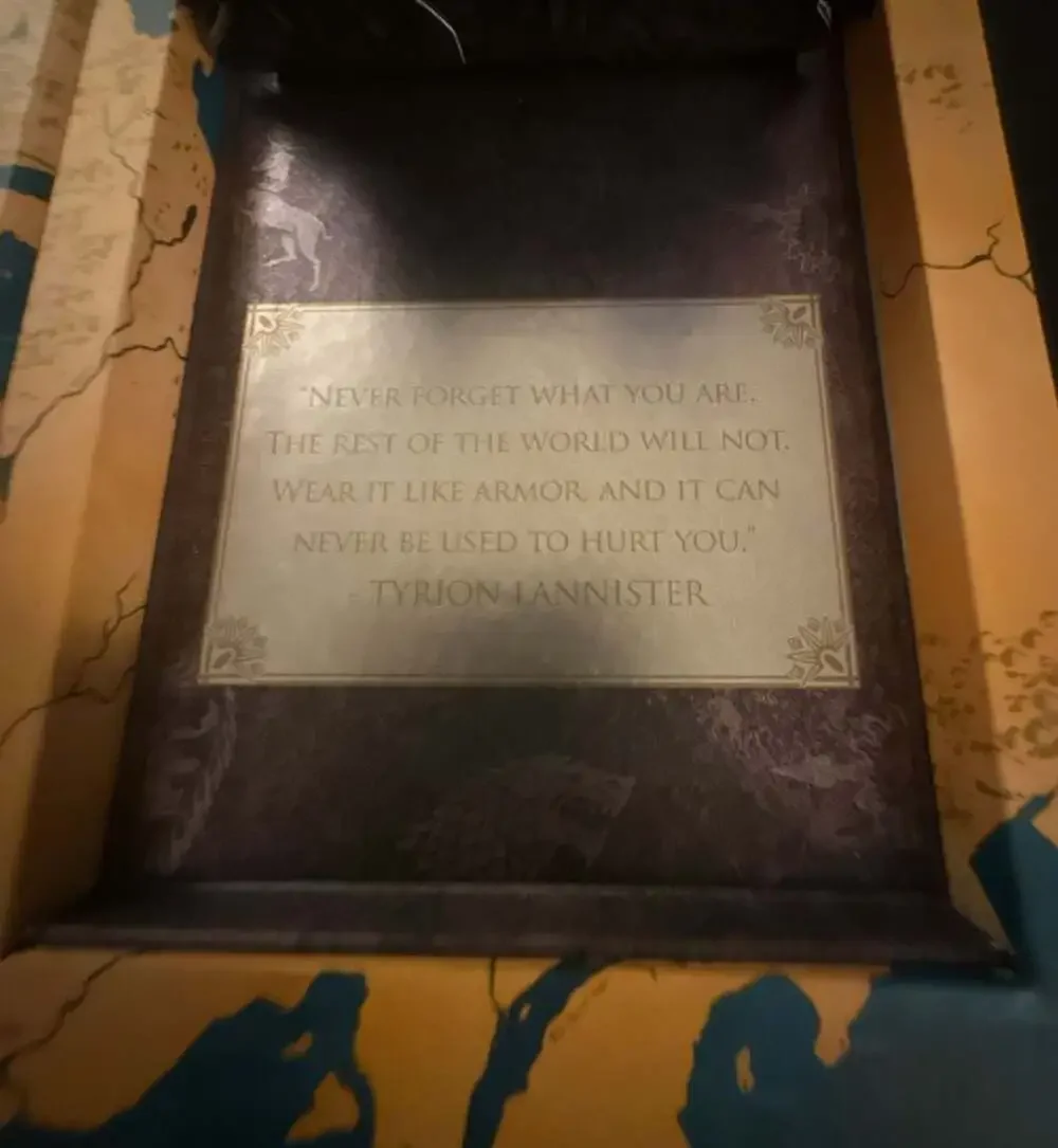 Limited Edition-Urban Decay‎ Game of Thrones Eyeshadow Palette